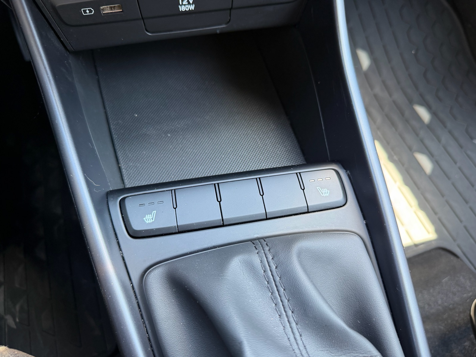 Hyundai Bayon 1,2 MPI 25.000km, grijanje volana i sjedala, fotografija 12