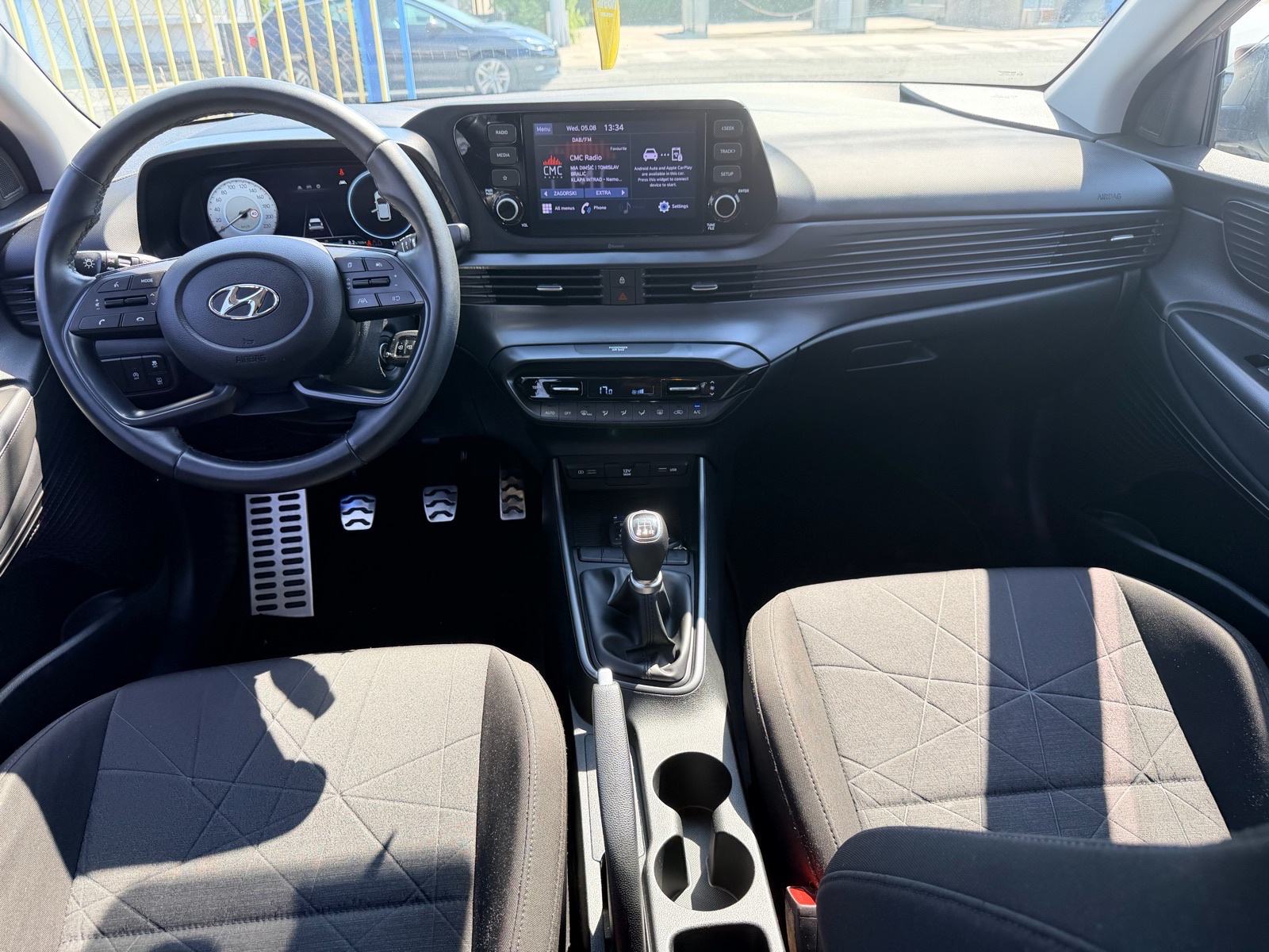 Hyundai Bayon 1,2 MPI*ODLICNO STANJE*, fotografija 12