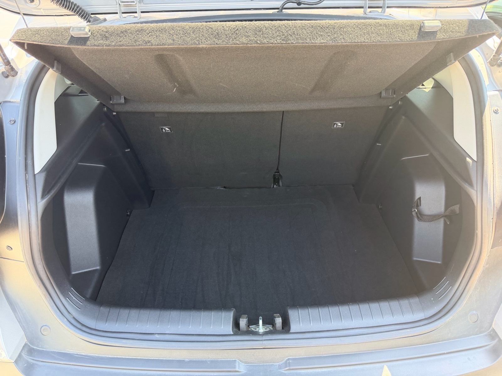 Hyundai Bayon 1,2 MPI*ODLICNO STANJE*, fotografija 9