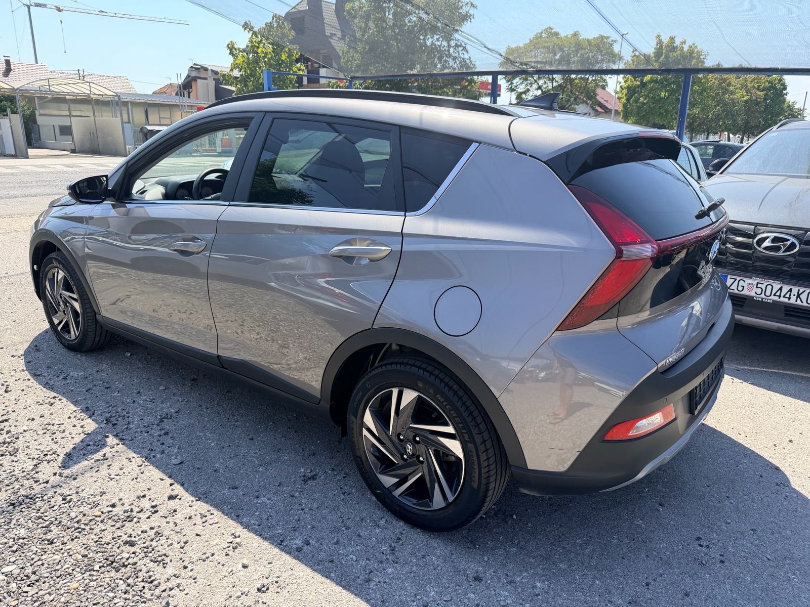 Hyundai Bayon 1,2 MPI*ODLICNO STANJE*, fotografija 8