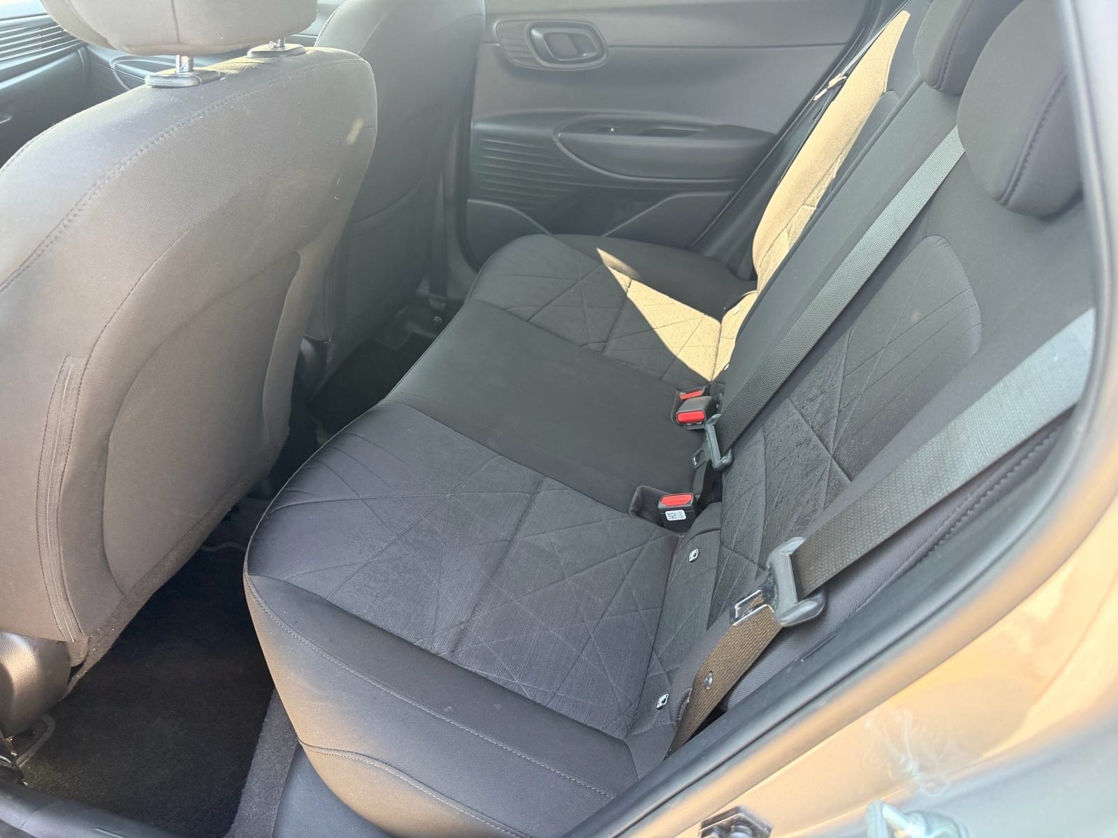 Hyundai Bayon 1,2 MPI*ODLICNO STANJE*, fotografija 16