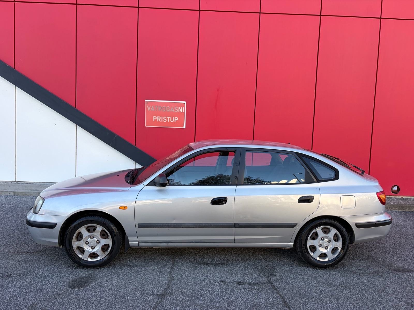 HYUNDAI ELANTRA 1.6 GL 150.000 KM PRVI VLASNIK !!!, fotografija 6