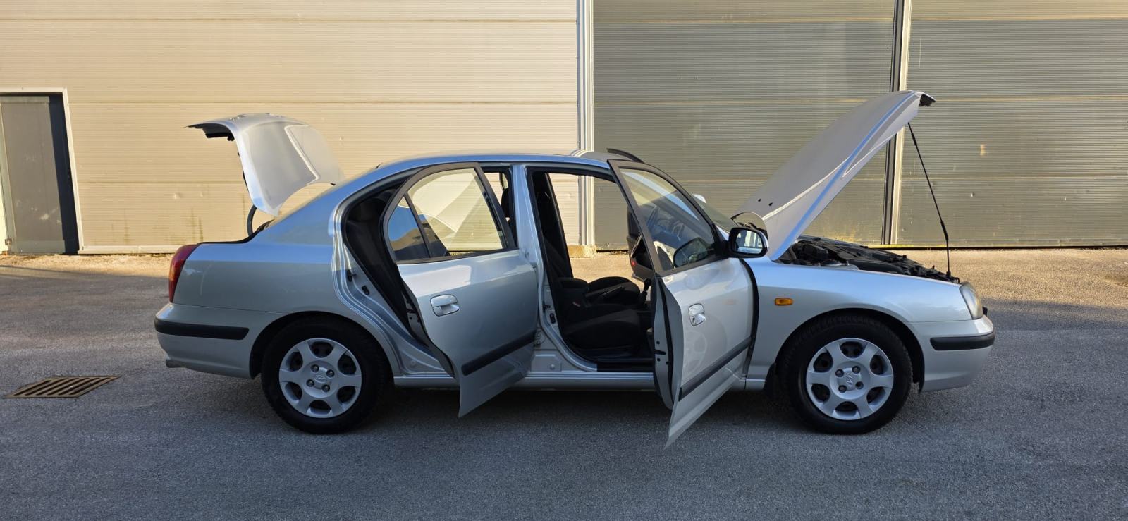 Hyundai Elantra 1,6 GLS reg. do 07/27, Vrlo dobro stanje, fotografija 11