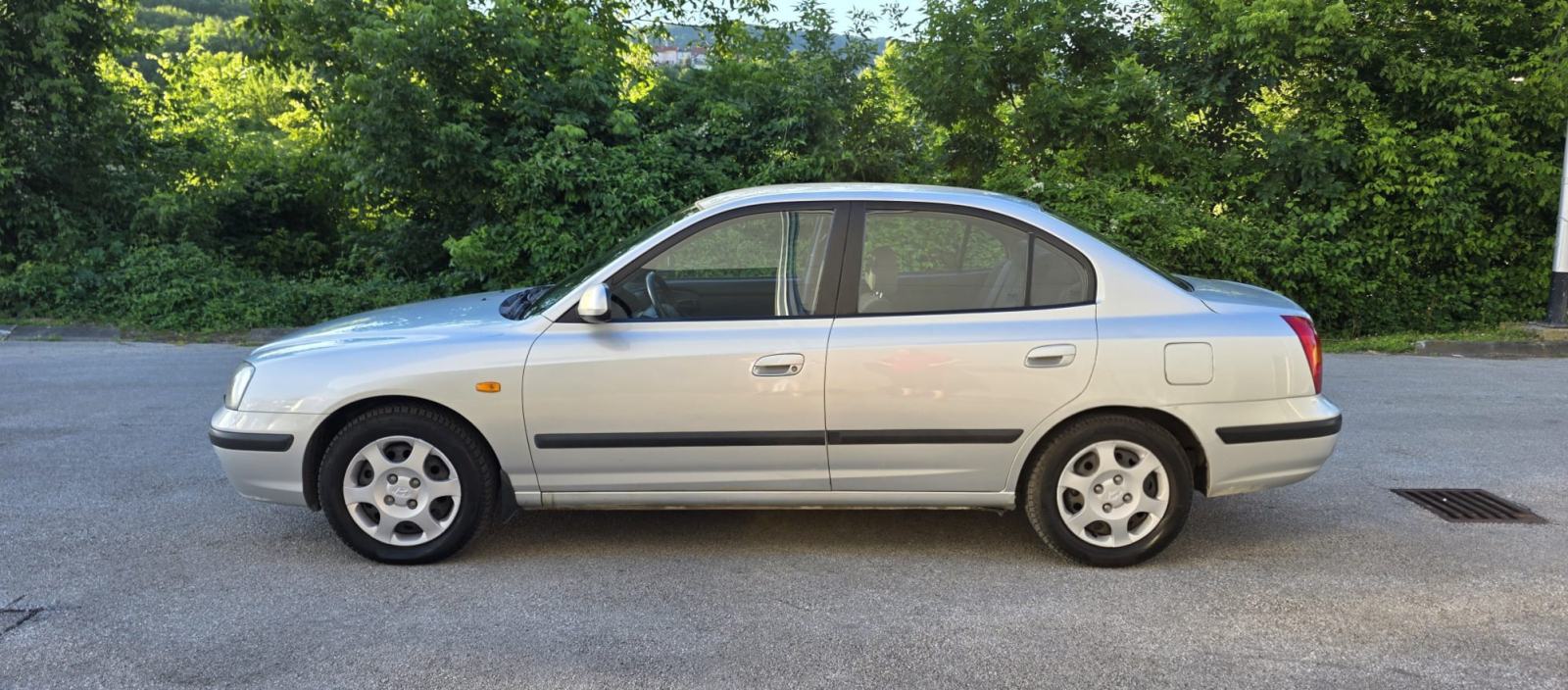 Hyundai Elantra 1,6 GLS reg. do 07/27, Vrlo dobro stanje, pogled izvana - slika 3