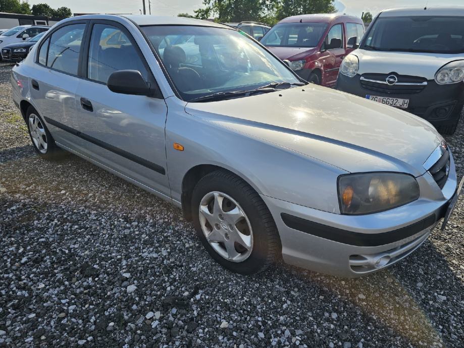 Hyundai Elantra 1,6, fotografija 2