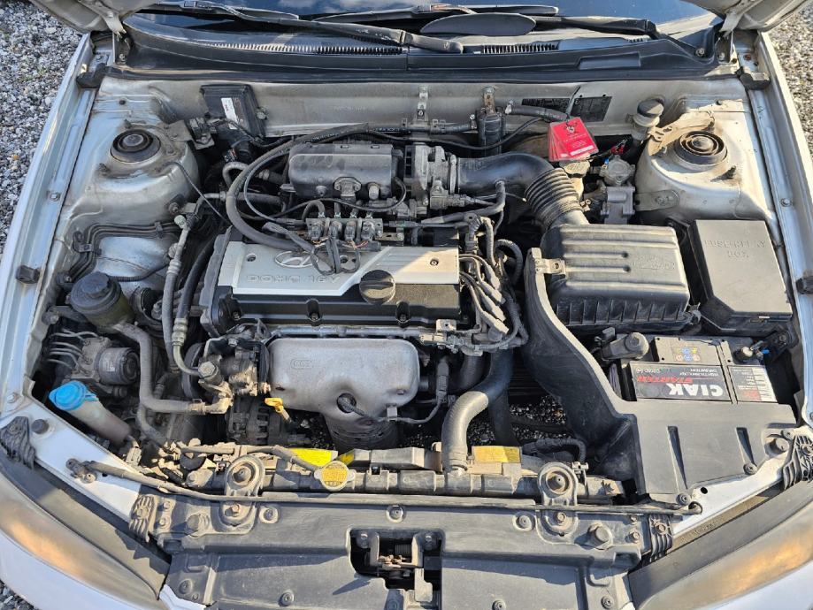 Hyundai Elantra 1,6, fotografija 15
