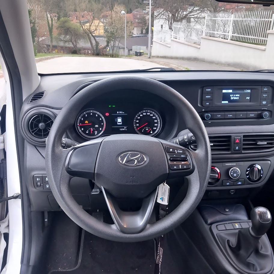 Hyundai i10, uredno servisiran, registriran do 02/2027, leasing, u PDV, fotografija 11