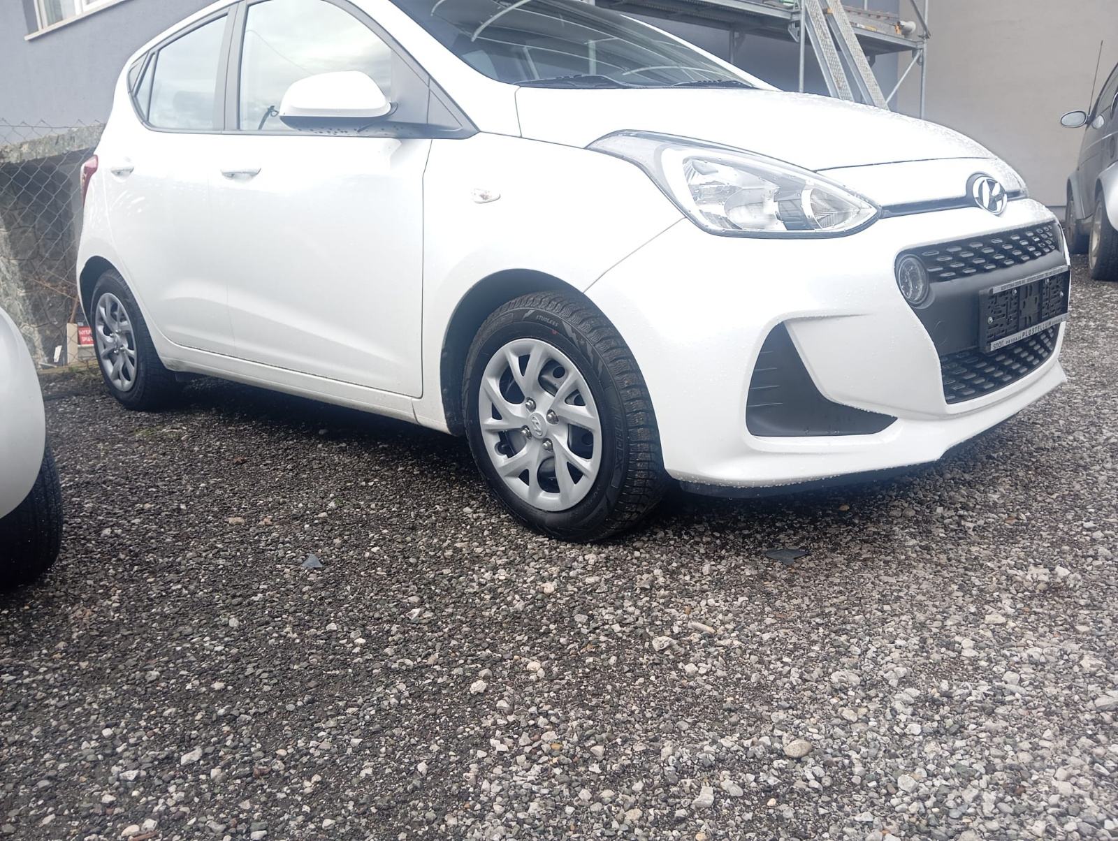 Hyundai i10 1.0 benzin 49kw, pogled izvana - slika 1