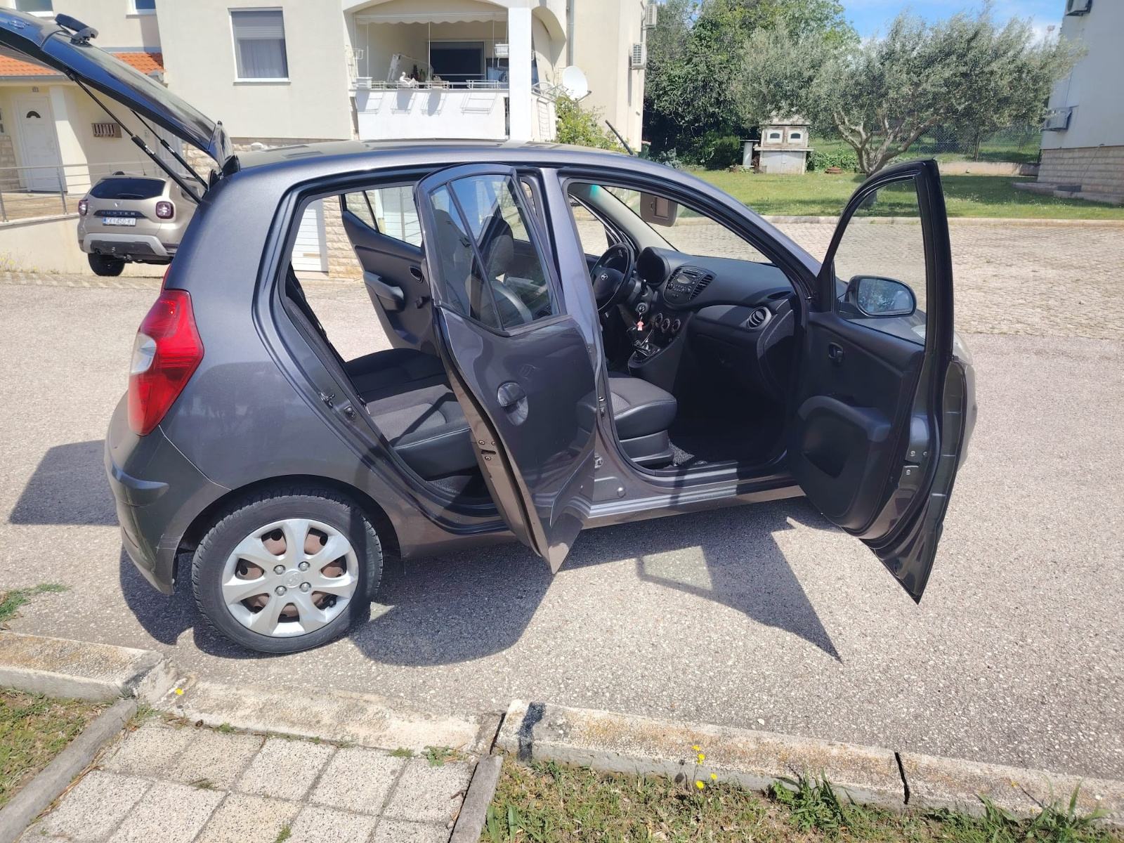 Hyundai i10 1,0 iLike LJETNA RASPRODAJA SAMO 3950 EURA, fotografija 6