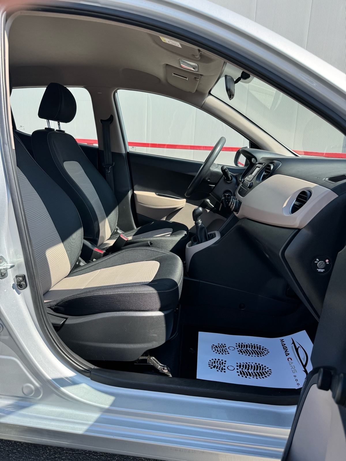 Hyundai i10 1,0 KLIMA, fotografija 13