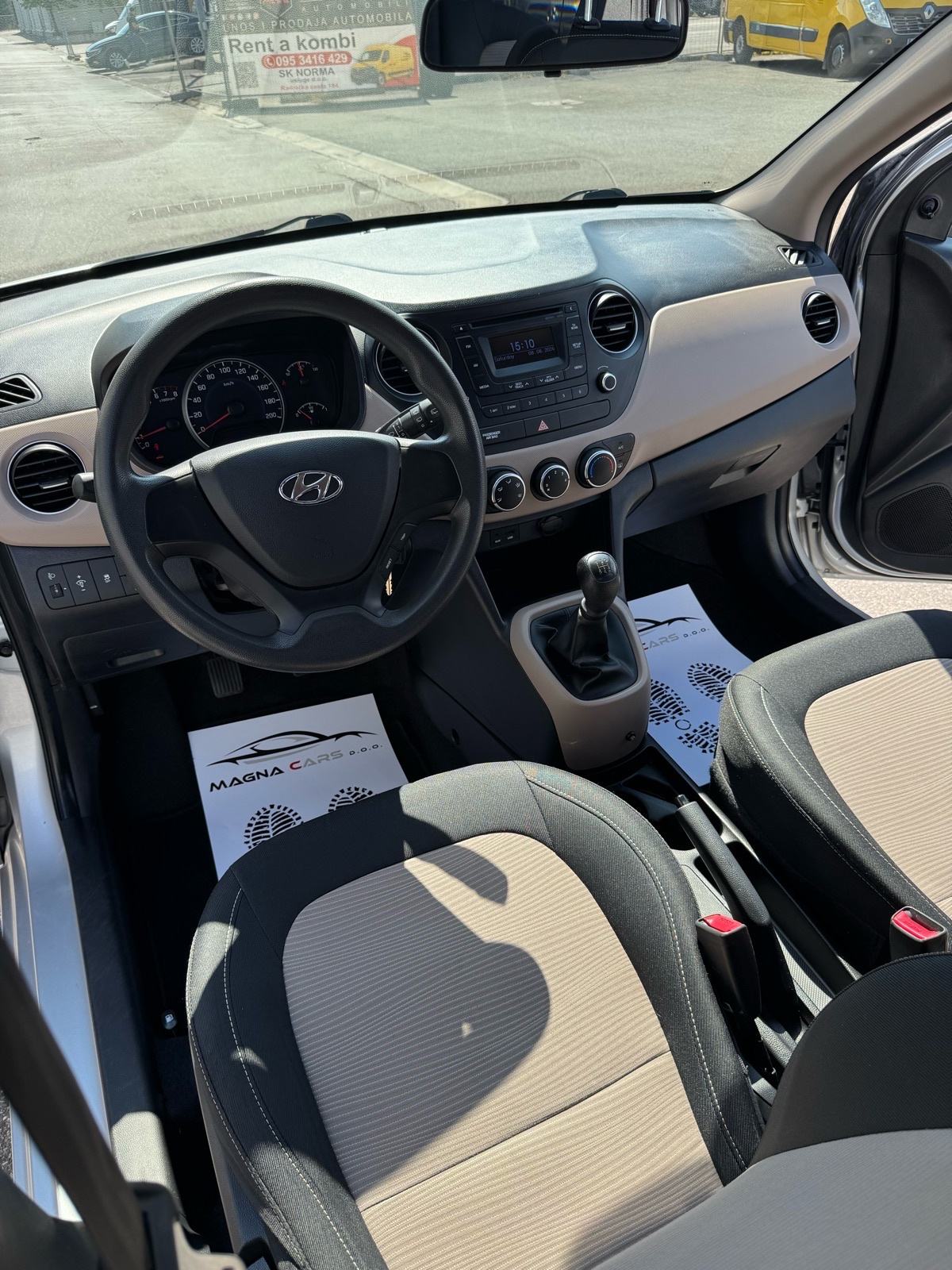 Hyundai i10 1,0 KLIMA, fotografija 11