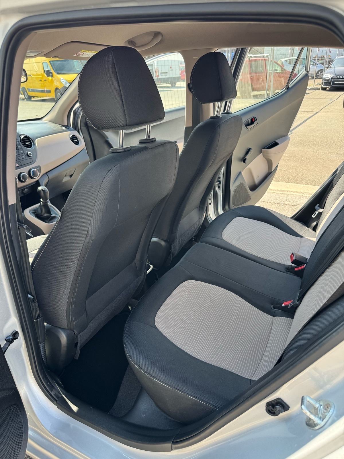 Hyundai i10 1,0 KLIMA, fotografija 15