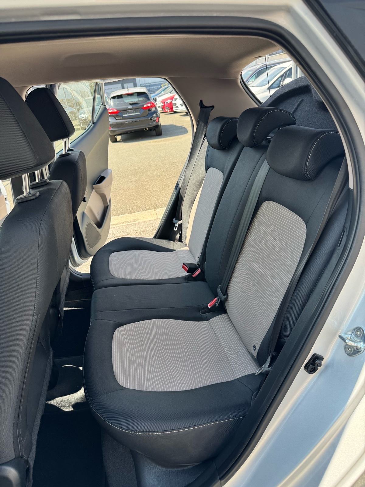 Hyundai i10 1,0 KLIMA, fotografija 16
