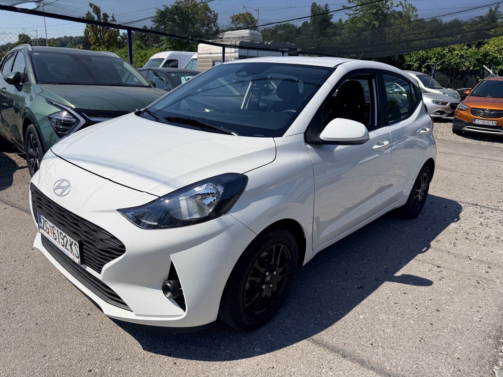 Hyundai i10 1,0*SAMO 6000km*11/2025*, fotografija 2