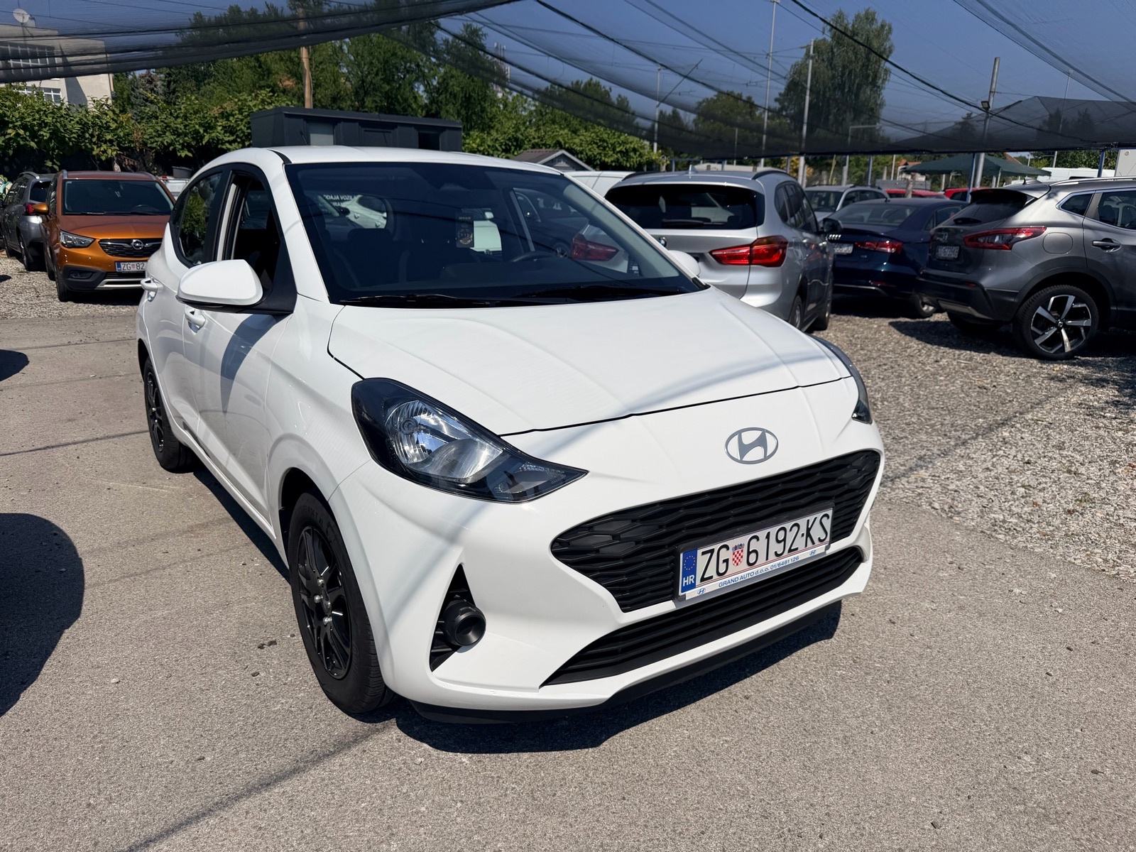 Hyundai i10 1,0*SAMO 6000km*11/2025*, fotografija 4