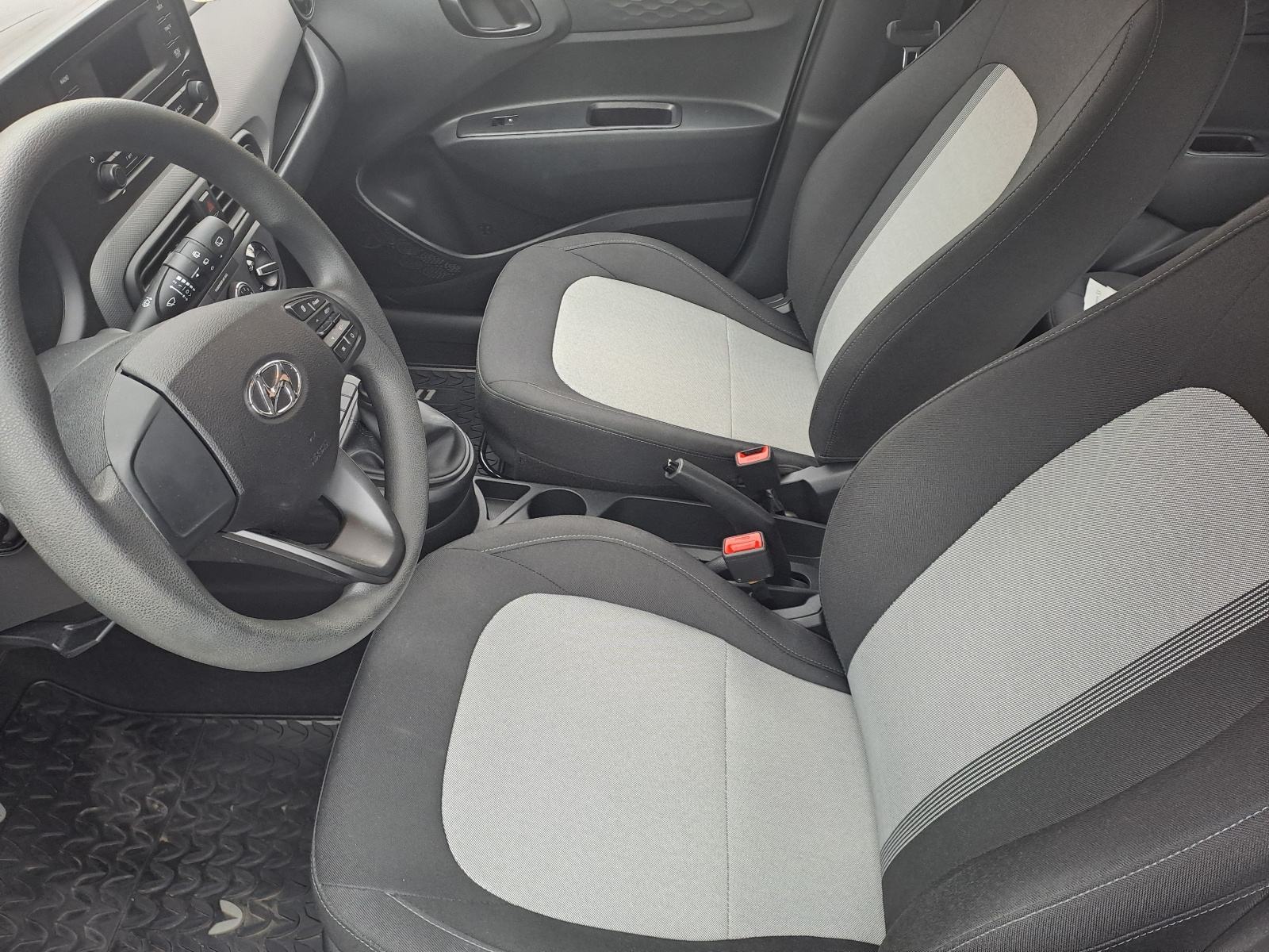 Hyundai i10 1,0 i SELECT, fotografija 12