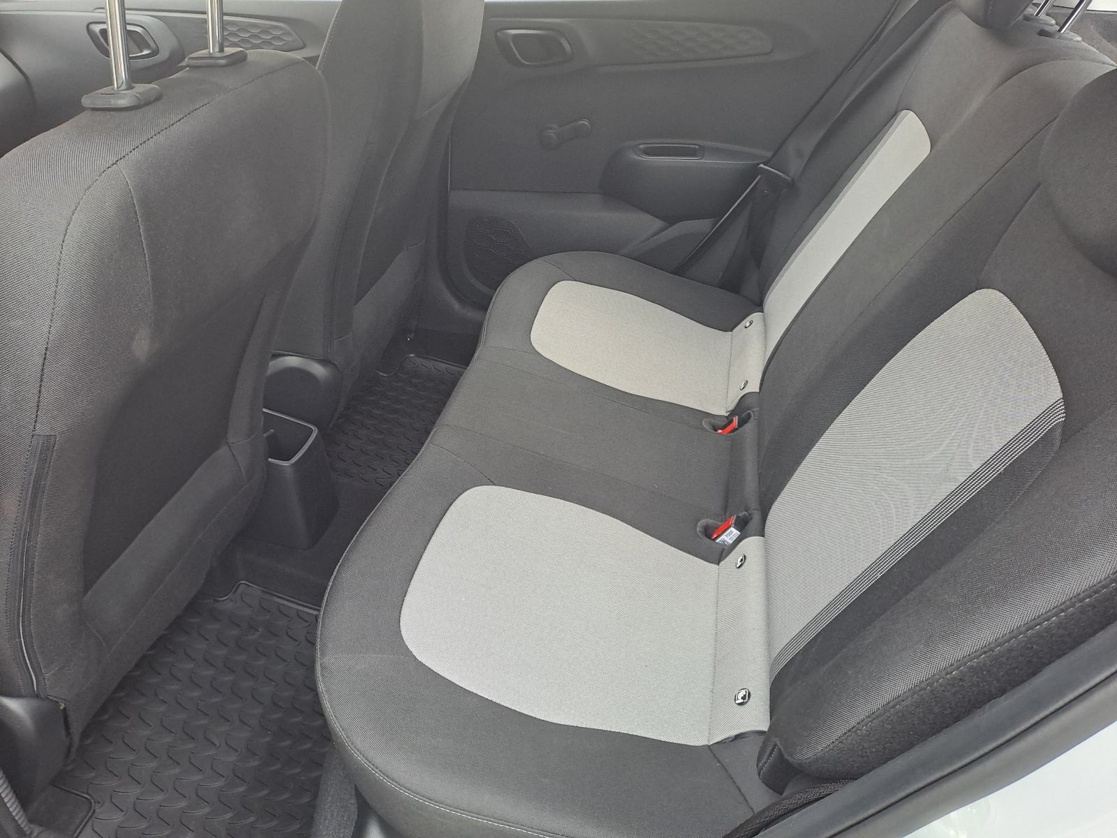 Hyundai i10 1,0 i SELECT, fotografija 13
