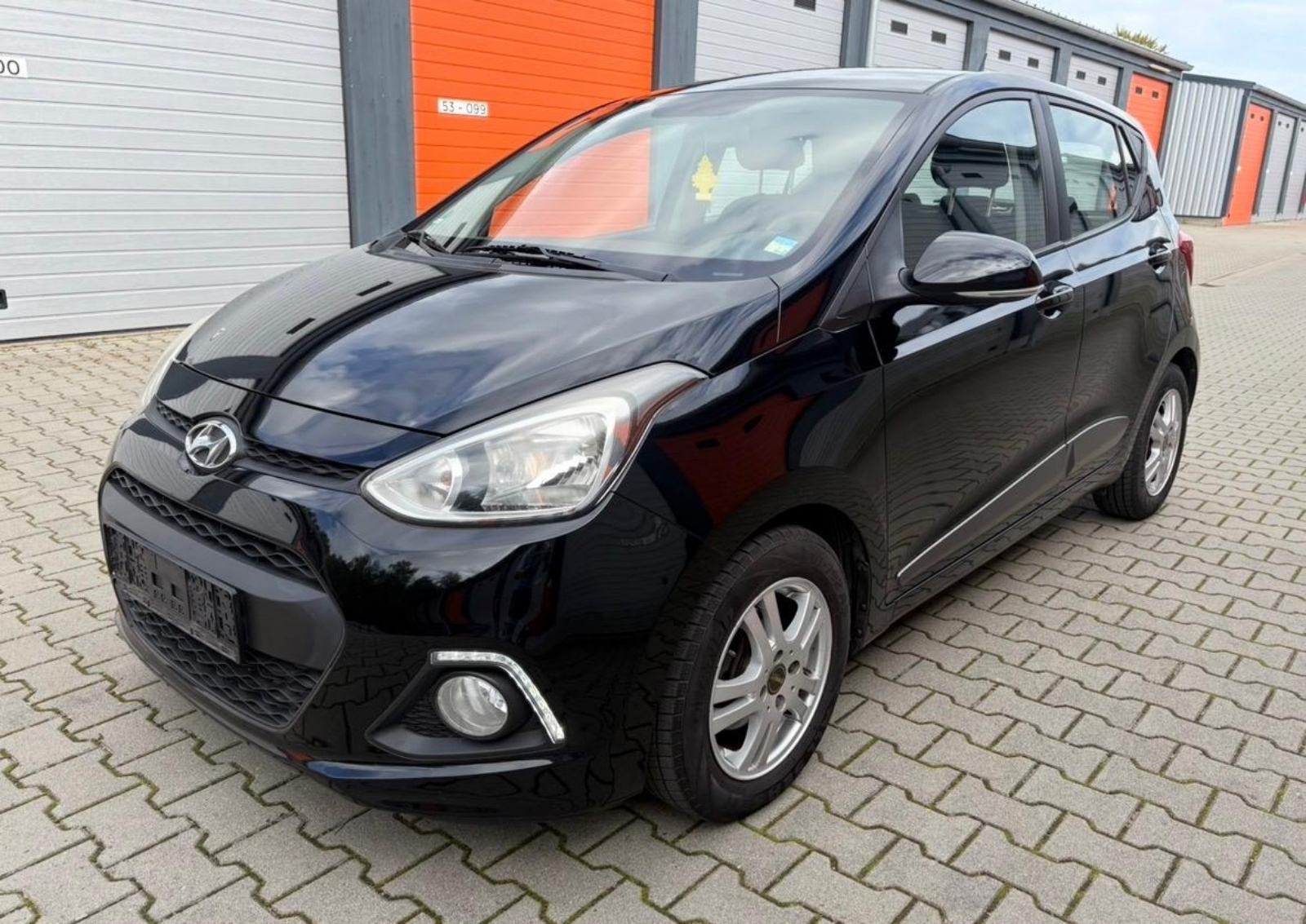Hyundai i10 1,0 Top stanje,-Premium oprema, pogled izvana - slika 1