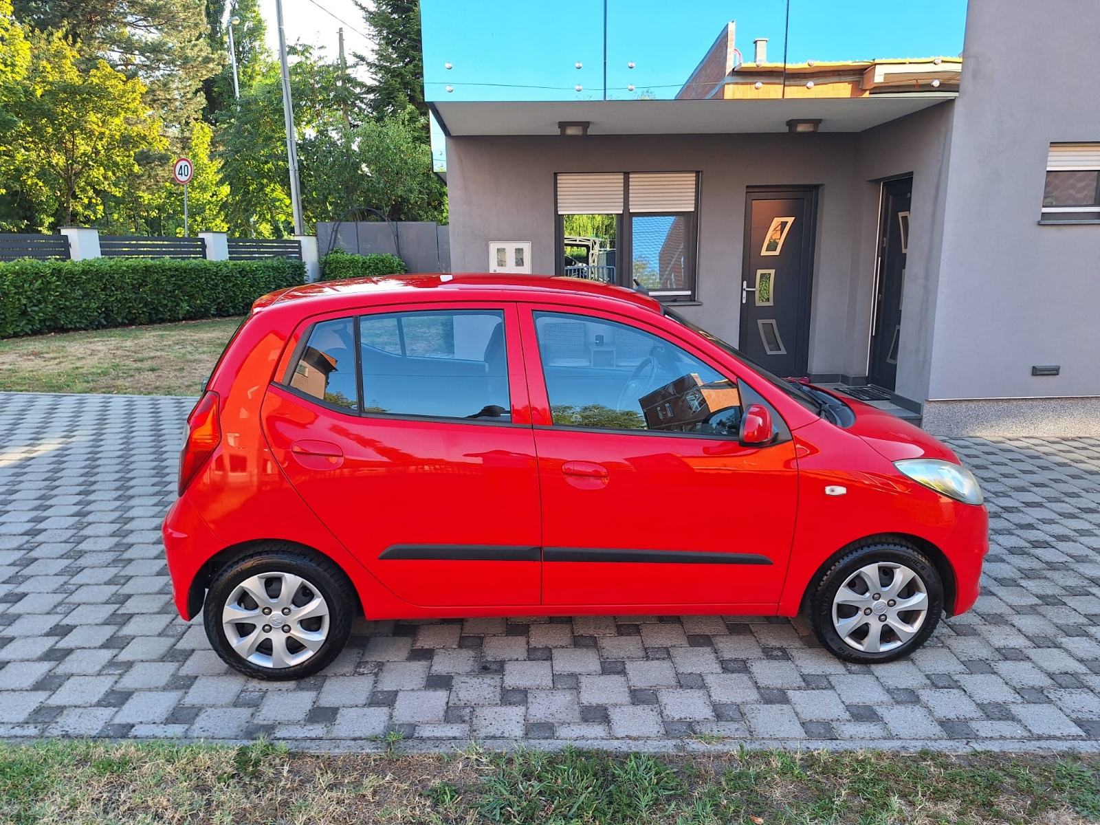 Hyundai i10 1,1 **KLIMA**, fotografija 8