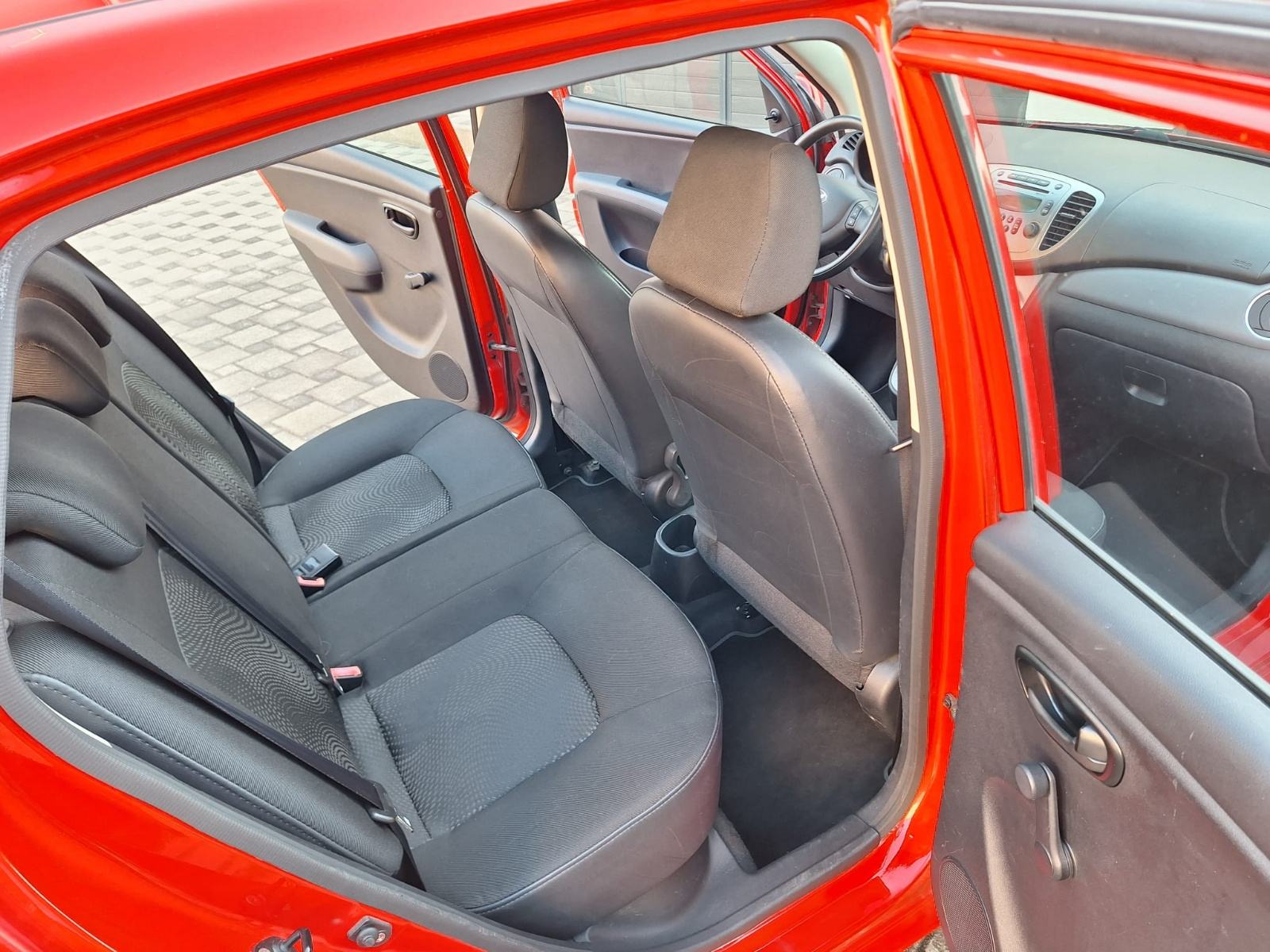 Hyundai i10 1,1 **KLIMA**, fotografija 12