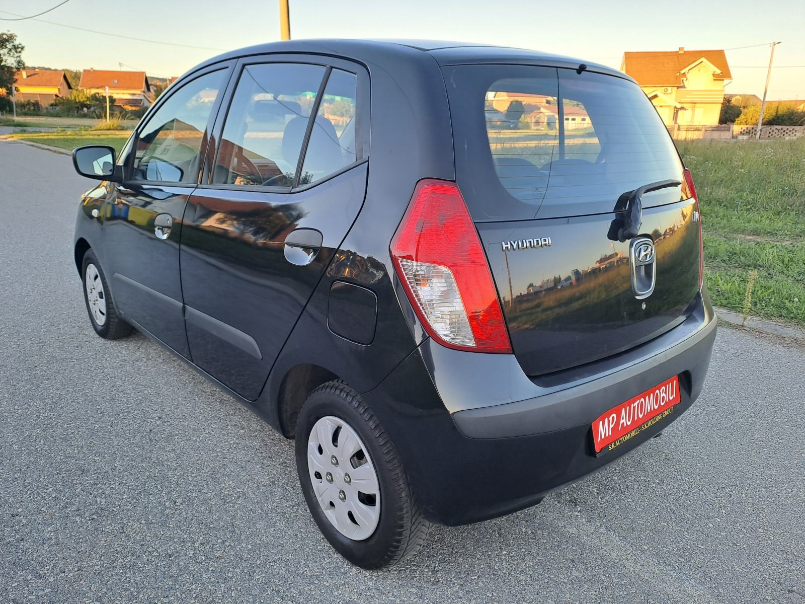 Hyundai i10 1,1i-2009god.mod-KLIMA-142tkm,servo,5vrata,centralnKARTICE, fotografija 9