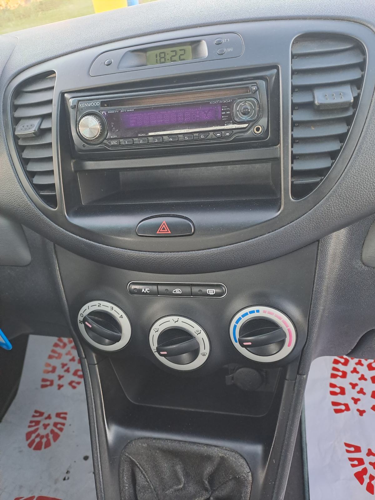 Hyundai i10 1,1i-2009god.mod-KLIMA-142tkm,servo,5vrata,centralnKARTICE, fotografija 13