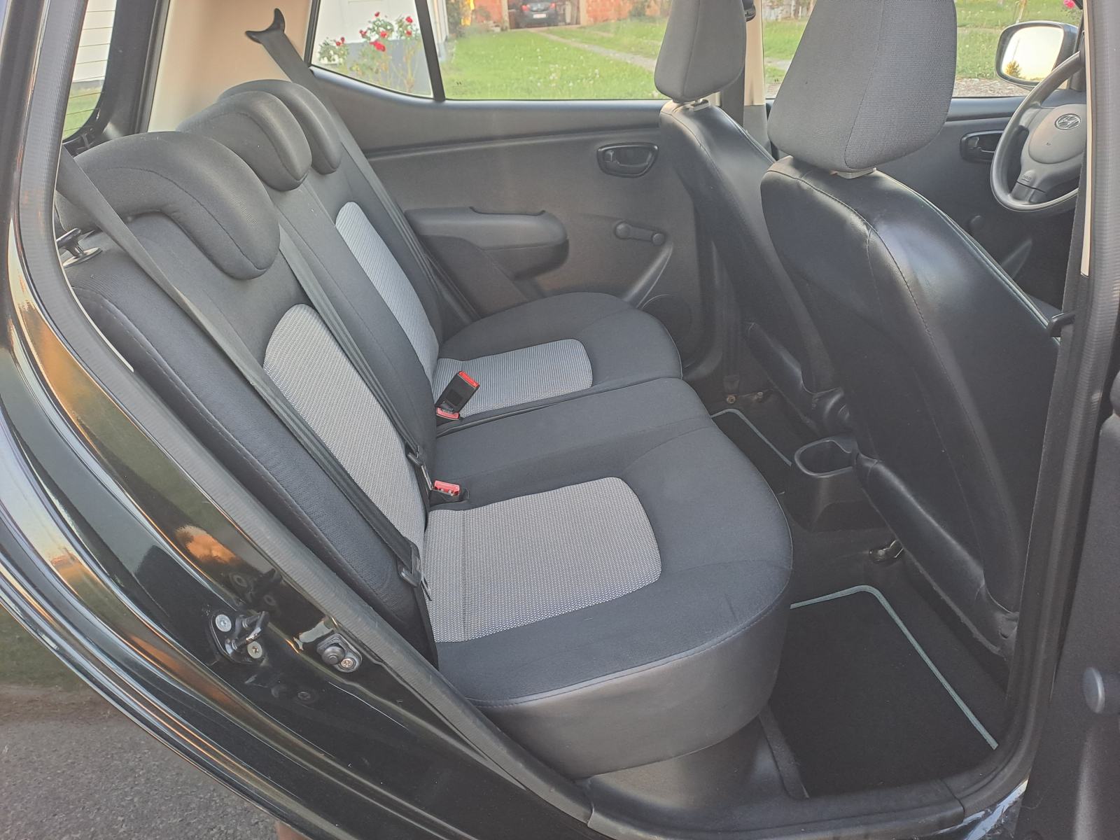 Hyundai i10 1,1i-2009god.mod-KLIMA-142tkm,servo,5vrata,centralnKARTICE, fotografija 14