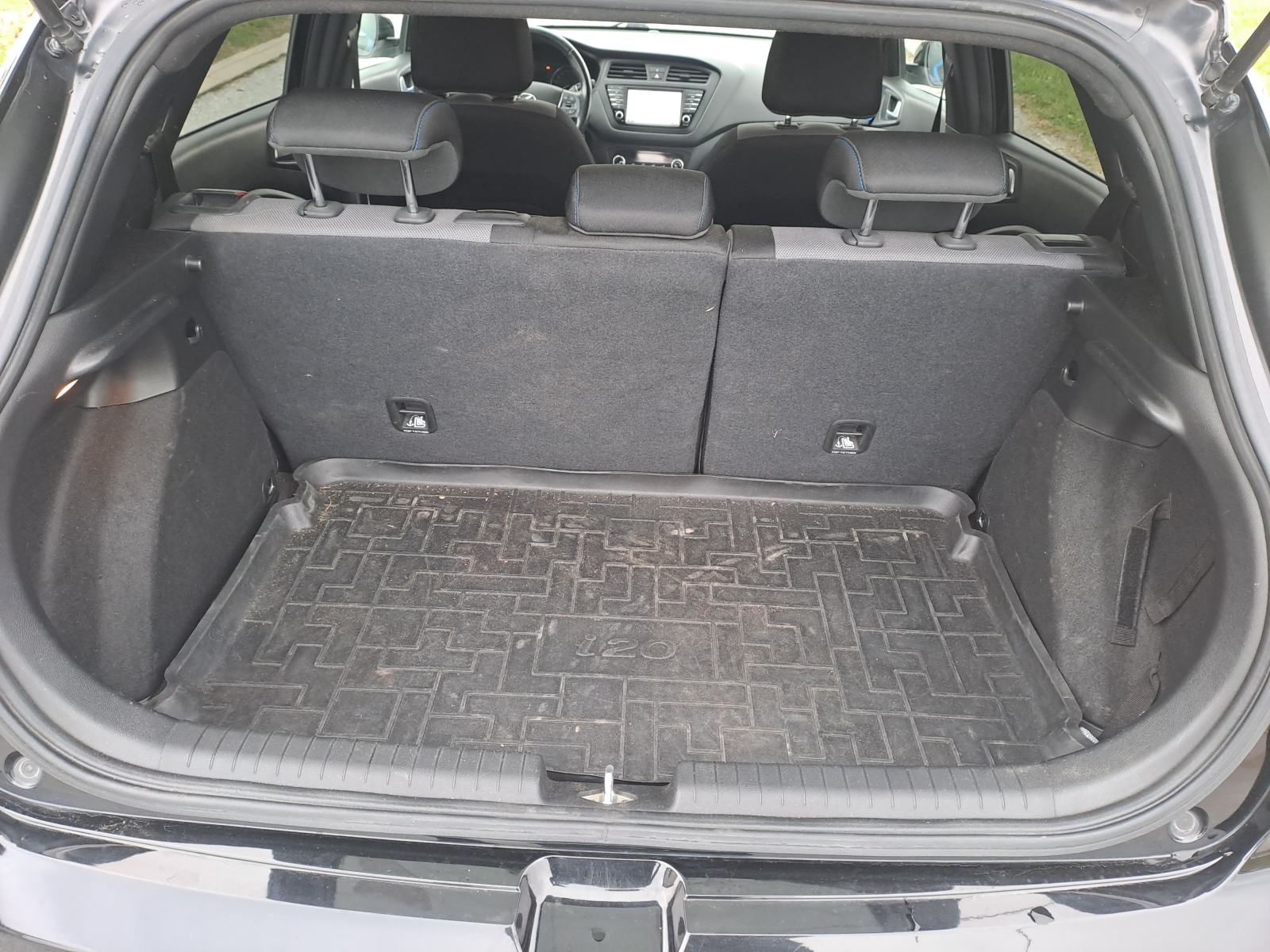 Hyundai i20 1,0 T-GDI-2017gd.md-NAVlGAClJA-climatronic,xenon,alu,KARTl, fotografija 8