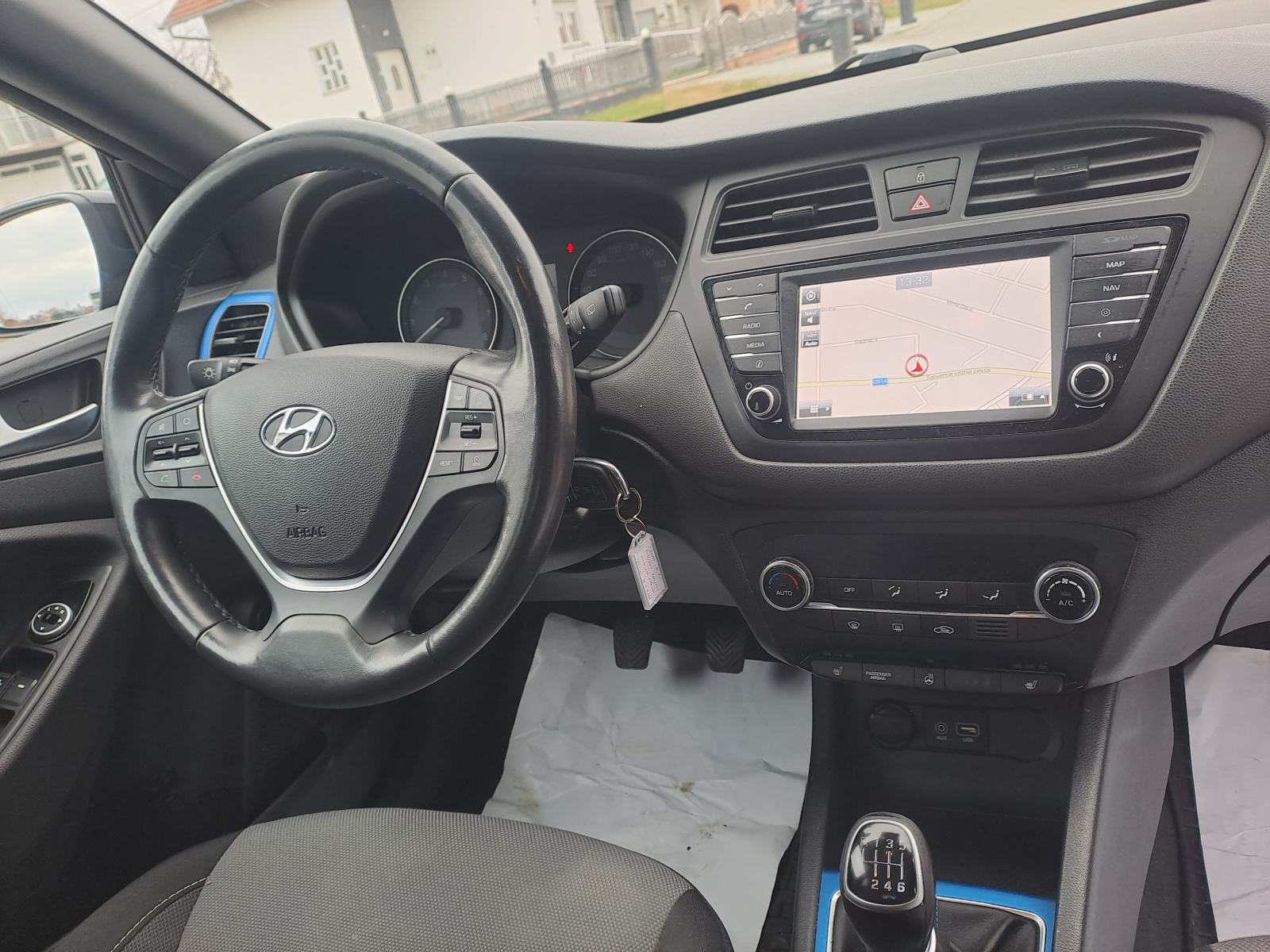 Hyundai i20 1,0 T-GDI-2017gd.md-NAVlGAClJA-climatronic,xenon,alu,KARTl, fotografija 15