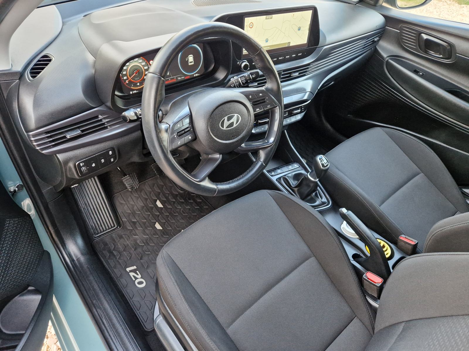Hyundai i20 1,0 T-GDI VATRENA EDICIJA, fotografija 8