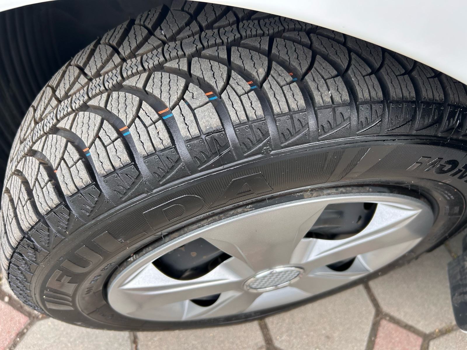 Hyundai i20 1,1 CRDi 2016.,SERVISNA, PARK SENZ.,KLIMA, CAR PASS, fotografija 17