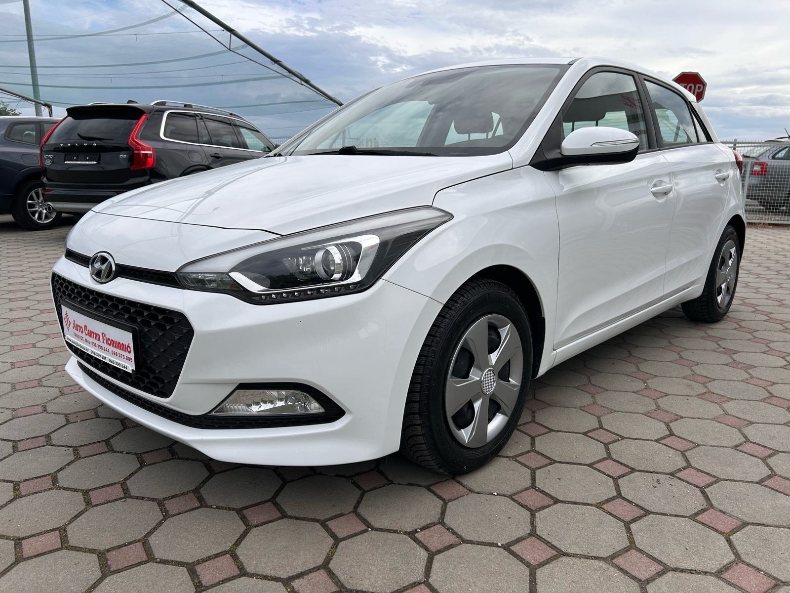 Hyundai i20 1,1 CRDi 2016.,SERVISNA, PARK SENZ.,KLIMA, CAR PASS, fotografija 3