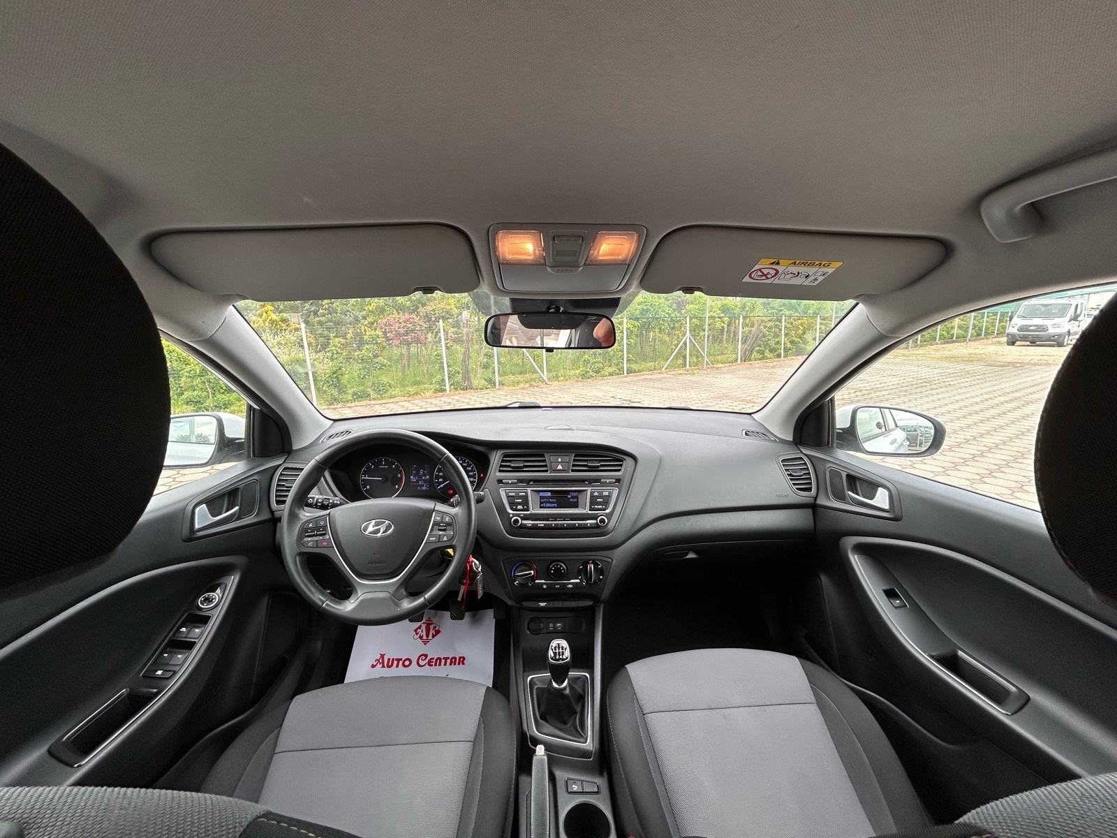 Hyundai i20 1,1 CRDi 2016.,SERVISNA, PARK SENZ.,KLIMA, CAR PASS, fotografija 10