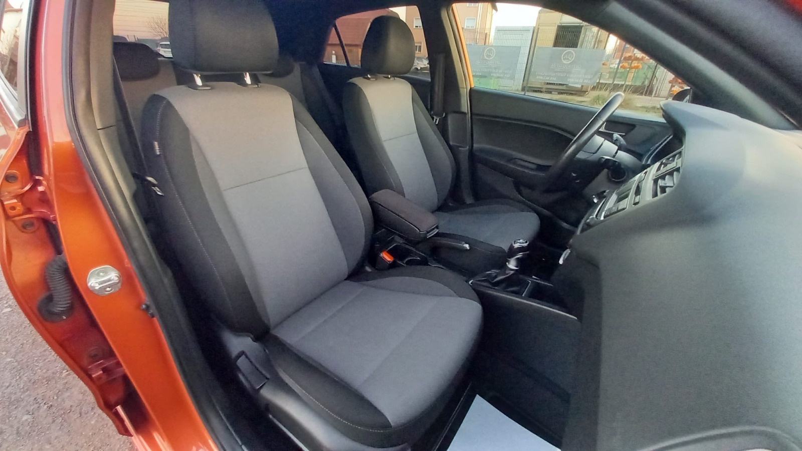 Hyundai i20 1,1 CRDi -GO/ GRIJANA SJEDALA KLIMA MALI SERVIS NAPRAVLJEN, fotografija 10