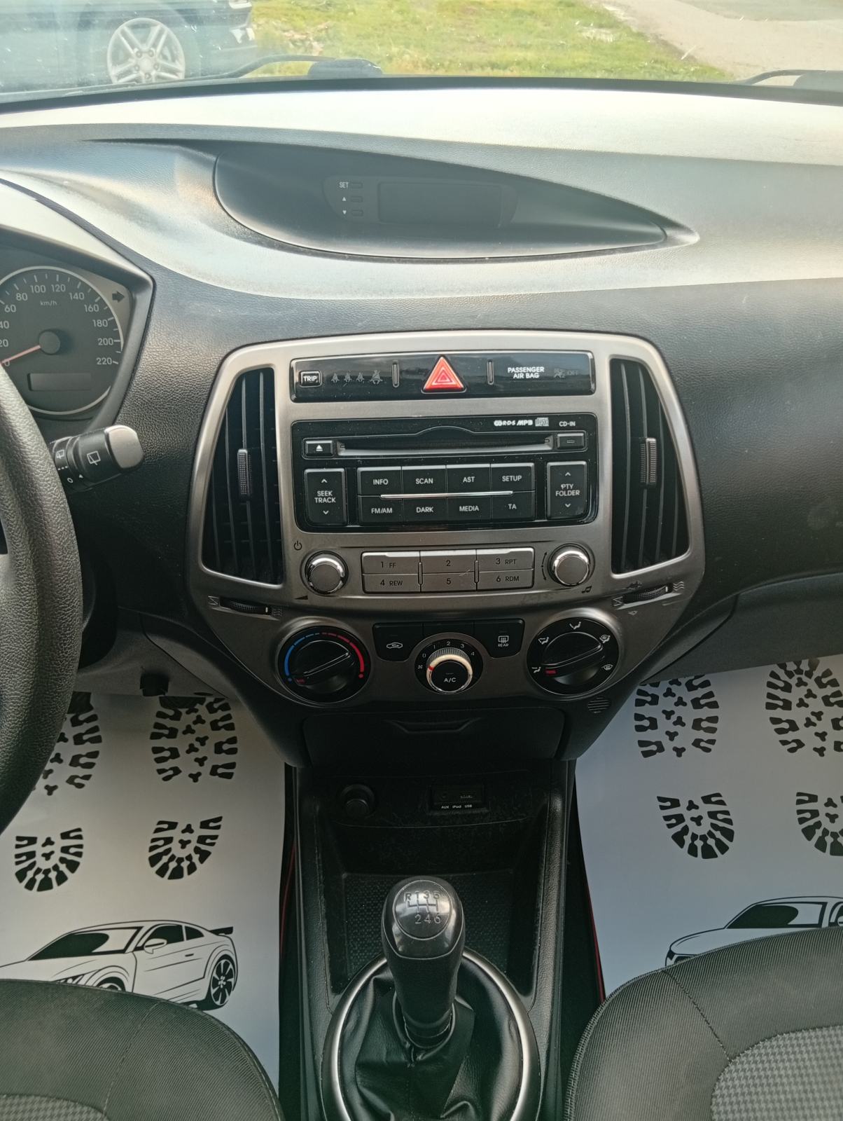 Hyundai i20 1,1 CRDi mod.2014 - KLIMA/ 189 TKM/ REG.08/2026GD/ 6BR., fotografija 9