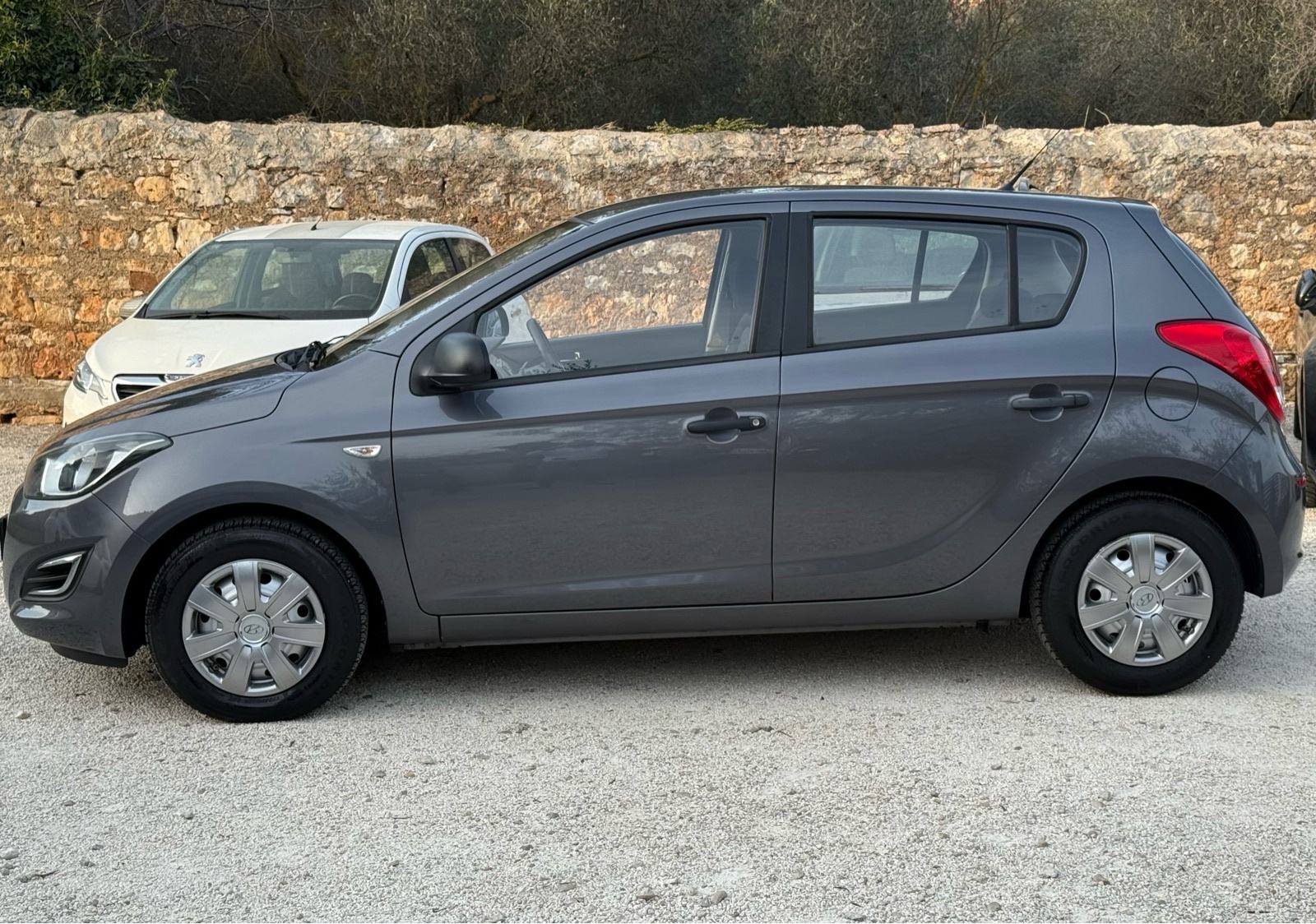 HYUNDAI i20 1.1 CRDi *na ime kupca do registracije*, fotografija 4