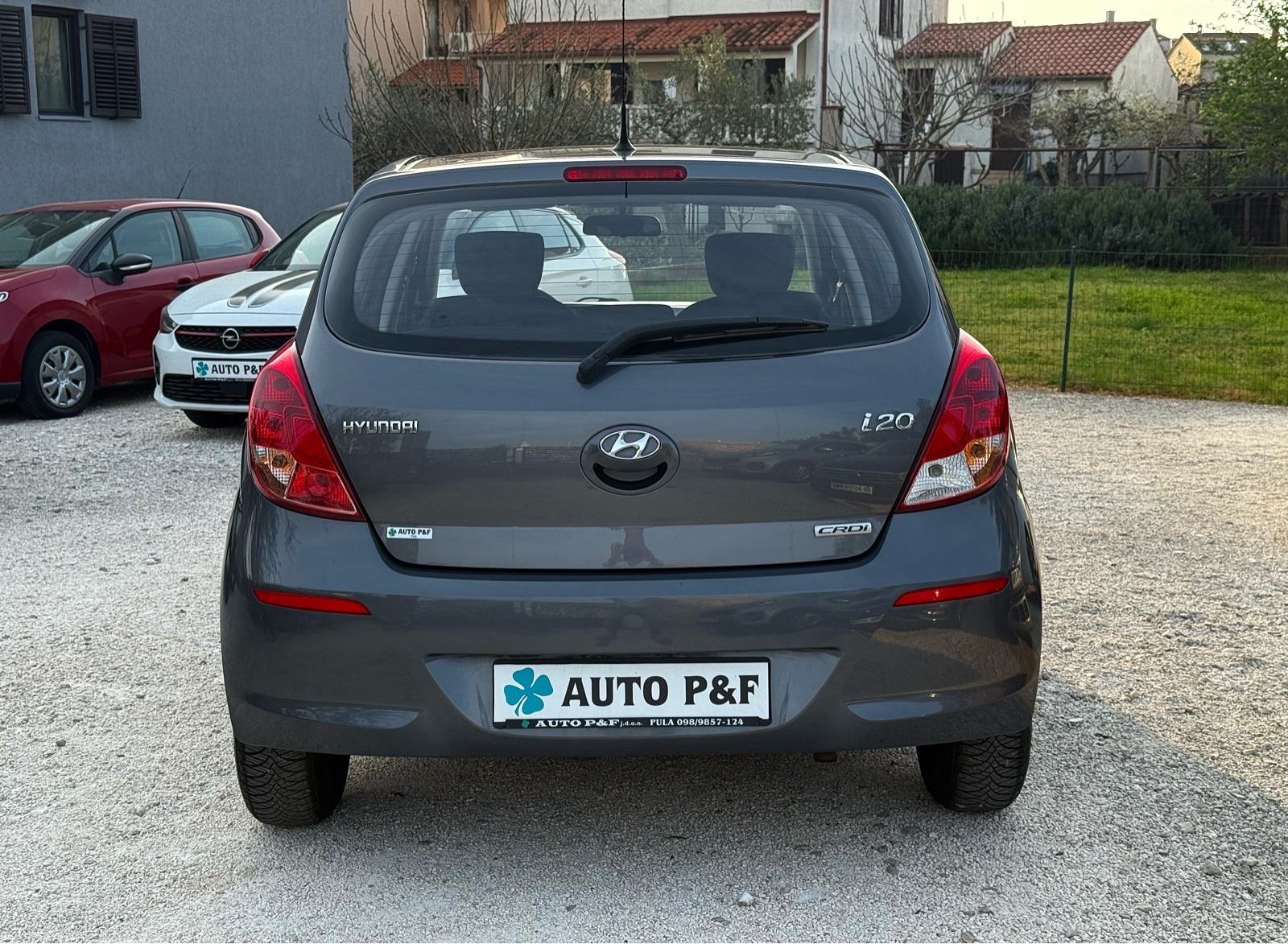 HYUNDAI i20 1.1 CRDi *na ime kupca do registracije*, fotografija 7