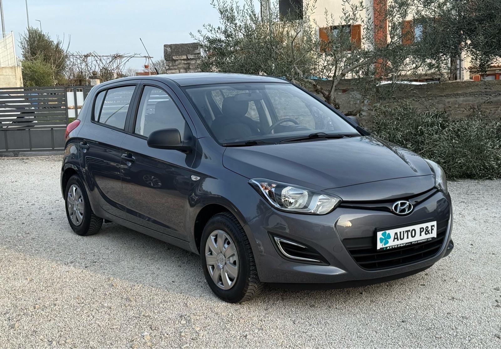 HYUNDAI i20 1.1 CRDi *na ime kupca do registracije*, fotografija 10