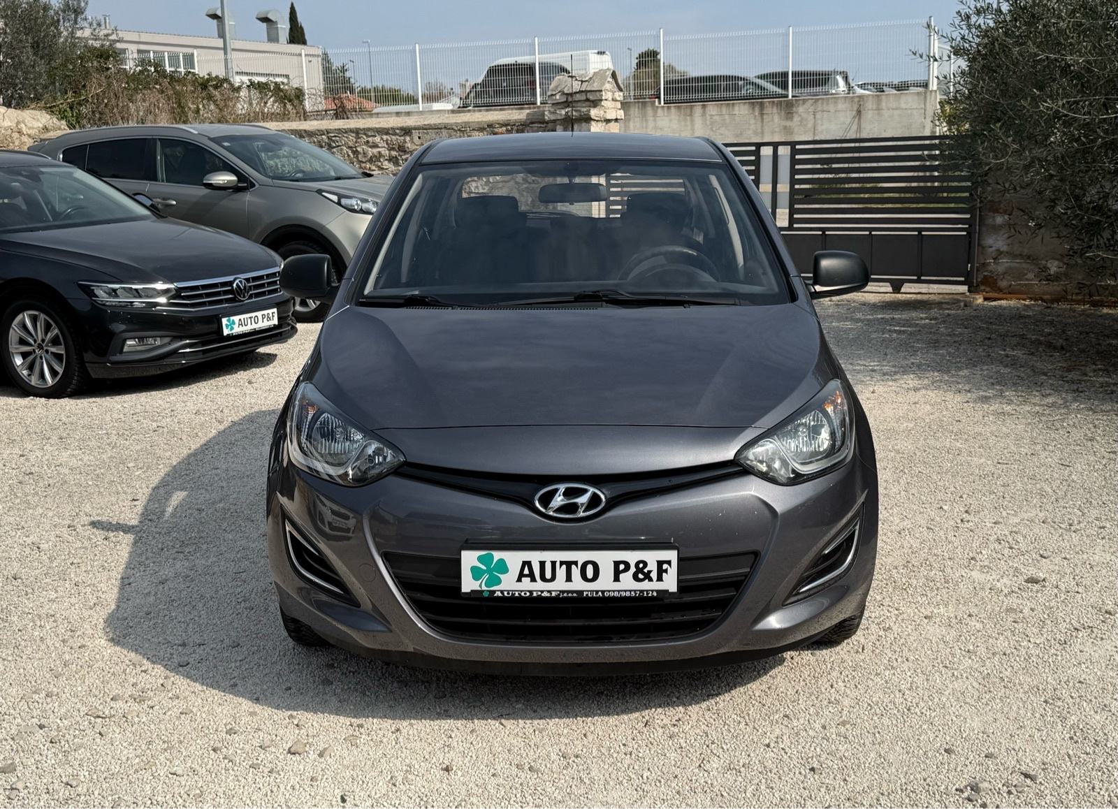 HYUNDAI i20 1.1 CRDi *na ime kupca do registracije*, fotografija 13