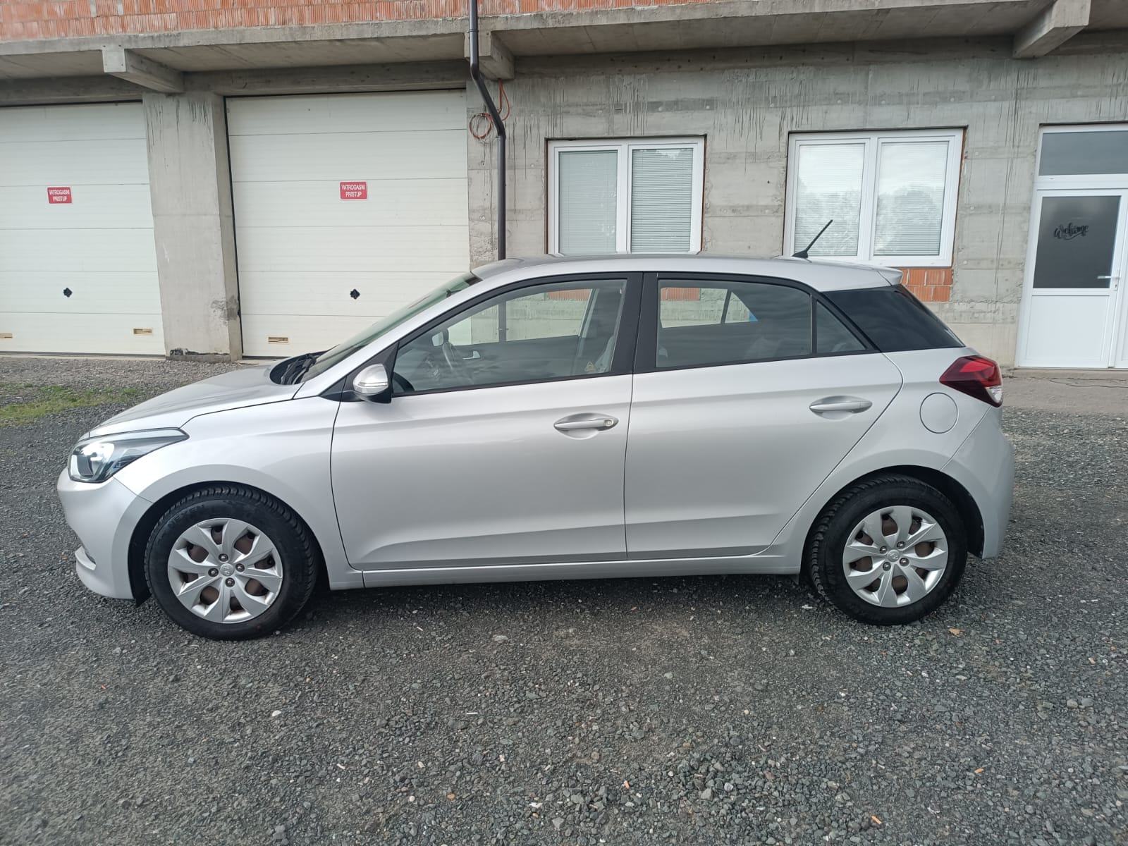 Hyundai i20 1,1 CRDi, fotografija 6