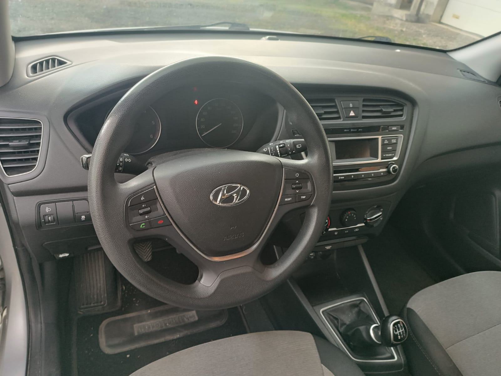 Hyundai i20 1,1 CRDi, fotografija 15