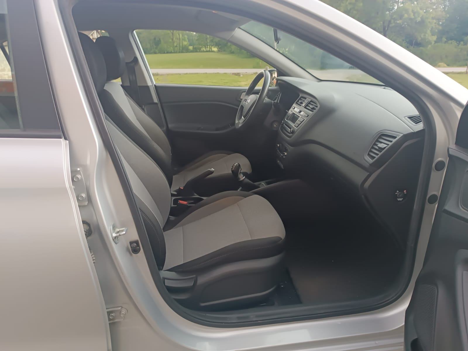Hyundai i20 1,1 CRDi, fotografija 17