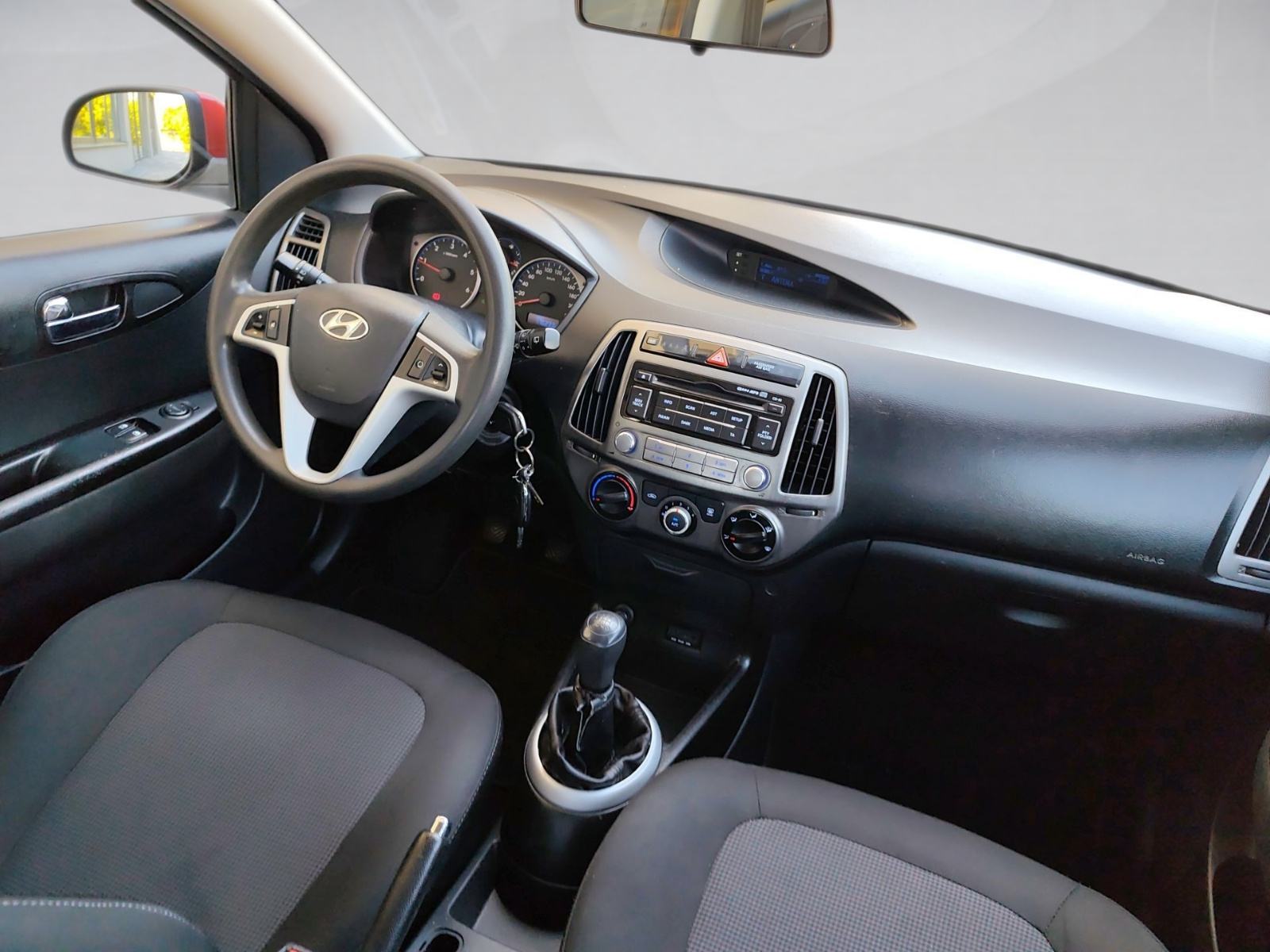Hyundai i20 1,1 CRDi, fotografija 17