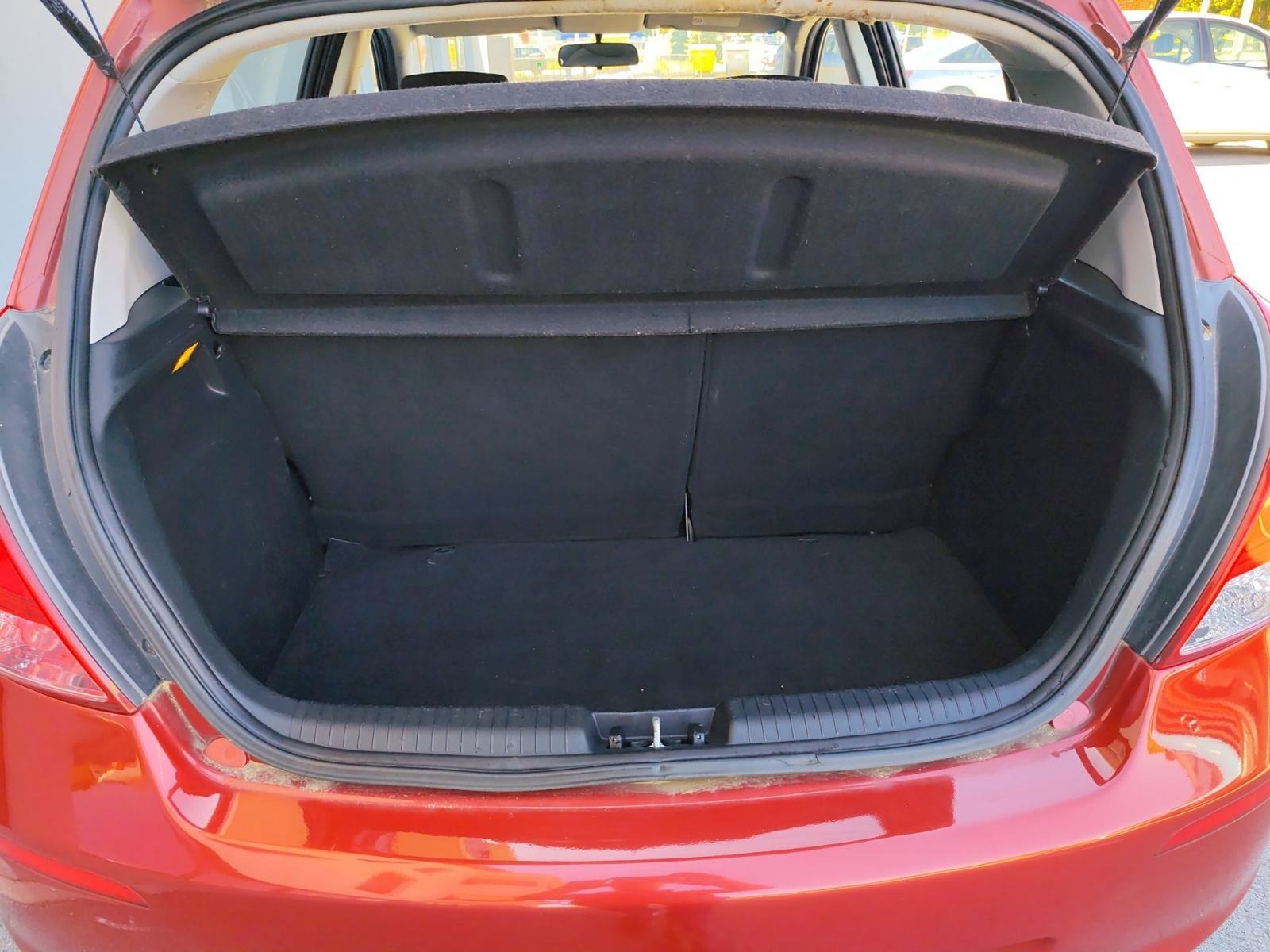 Hyundai i20 1,1 CRDi, fotografija 20
