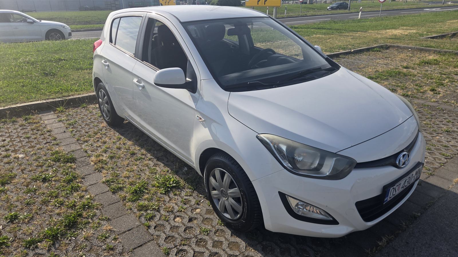 Hyundai i20 1,1 CRDi, fotografija 8