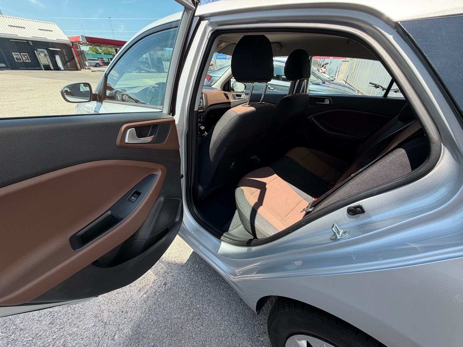 Hyundai i20 1,1 CRDi, fotografija 9