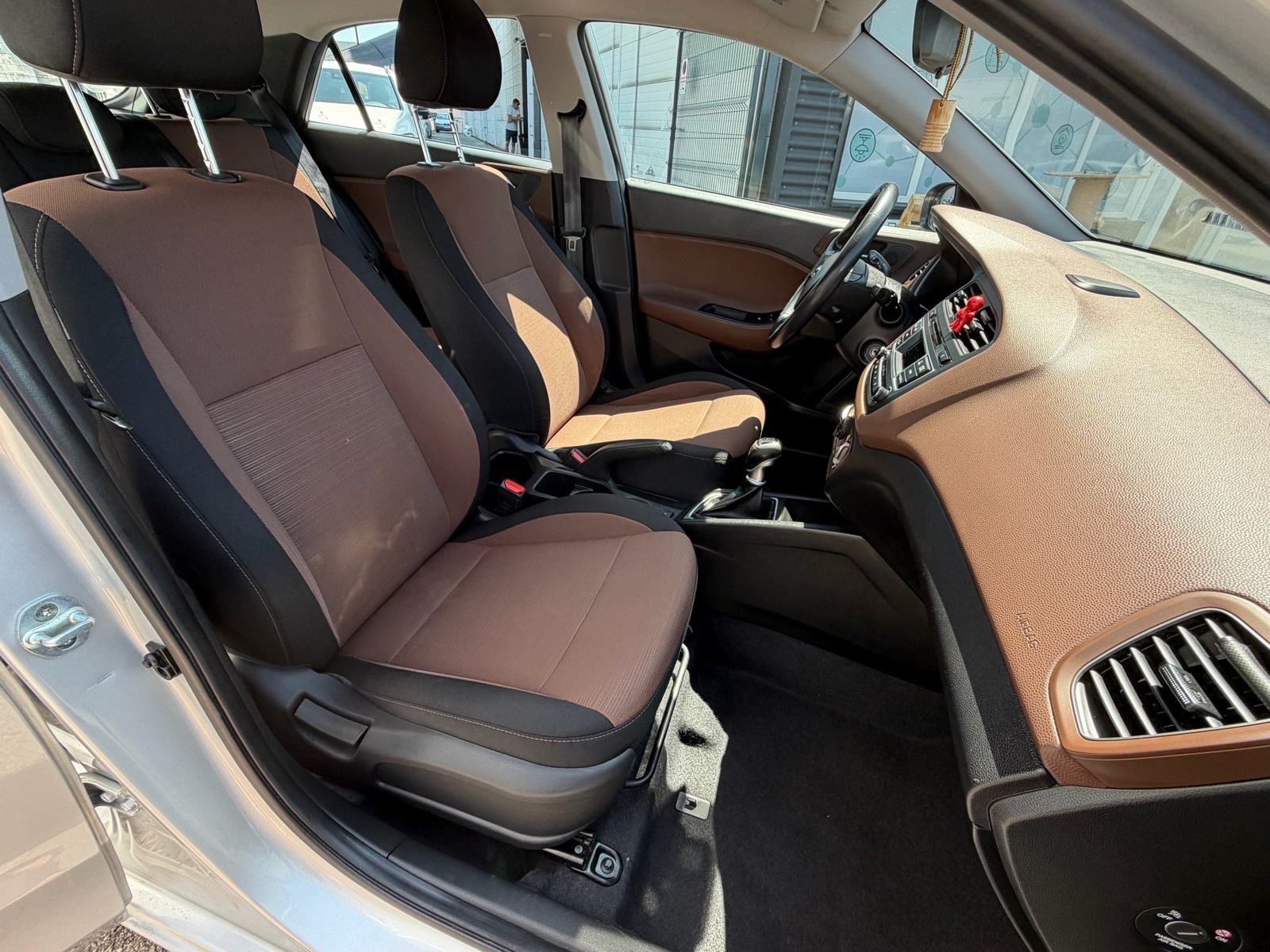 Hyundai i20 1,1 CRDi, fotografija 5