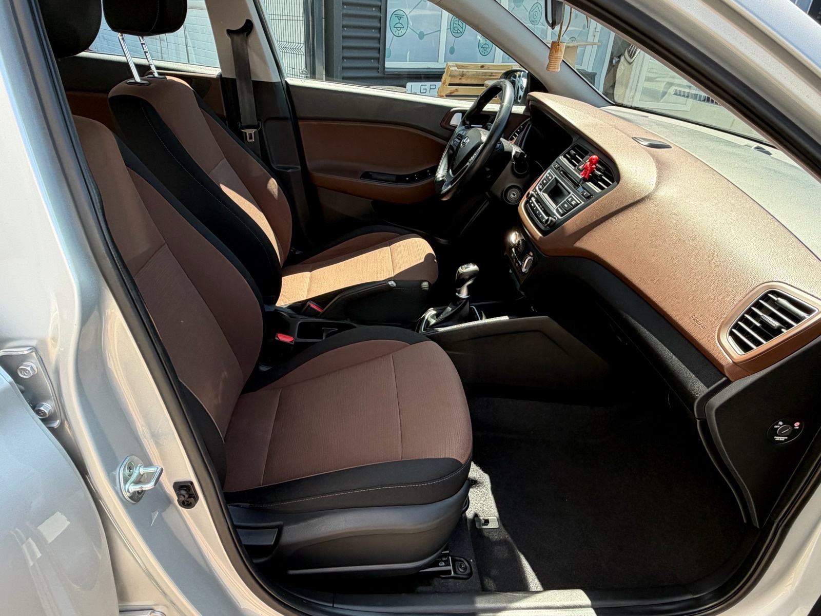 Hyundai i20 1,1 CRDi, fotografija 6