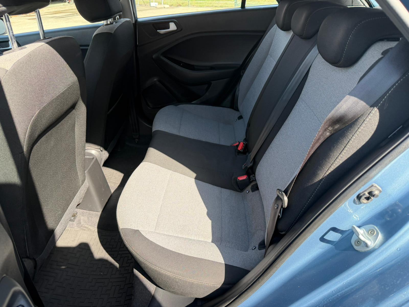 Hyundai i20 1,1 CRDi, fotografija 6