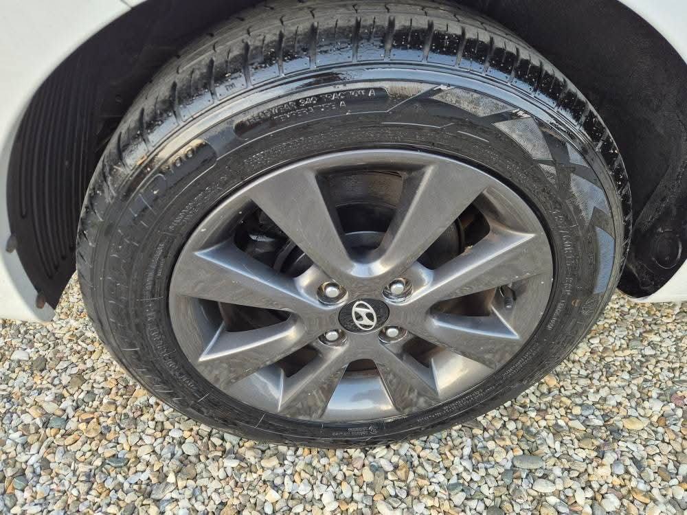 Hyundai i20 1,2 16v,i-Like,servisiran,odlično stanje,atraktivan, fotografija 20